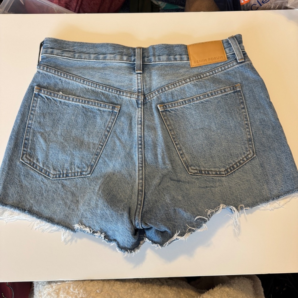 Denim Forum The 90s Vintage Cut-Off Denim Shorts Light Wash Blue Size 29 - Picture 2 of 5